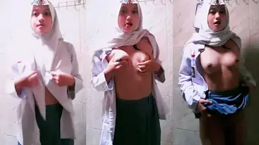 Bokep Jilbab SMP Pulang Sekolah Kirim Pap Guru