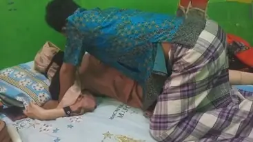 Membuat Tante Hijab Muncrat Basah Kuyup