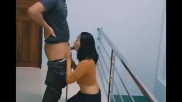 Ngentot Liar Di Lantai Dua Selesai Lari Pagi